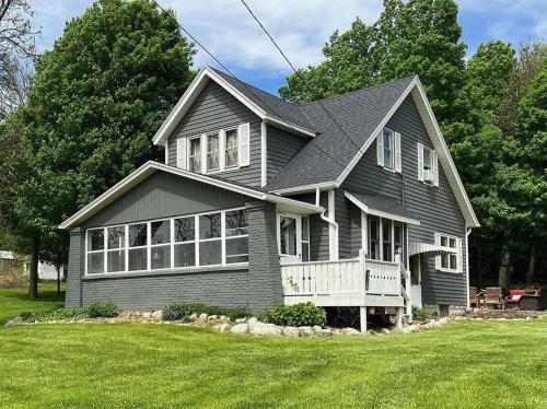 House 7 beds, 2 baths Farmstay at Pygmy Goat & Agritourism Farm