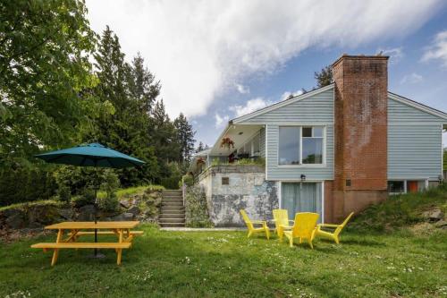 Beautiful 5BR Whole House with ocean view in Nanaimo, Canada