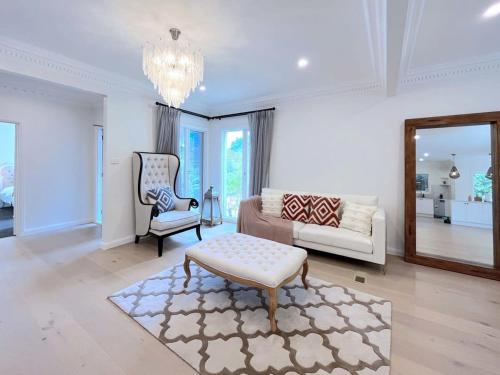 Luxury Designer Home Villa Surrey Hills