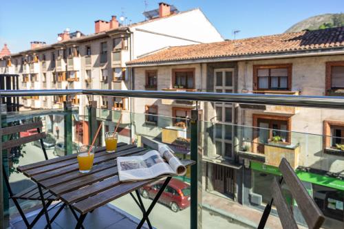 Apts Spa Cueto 2b 2 adultos 1 niño