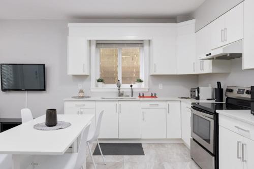 2 BR Basement Suite for 6 ppl in Delta in Delta, Canada