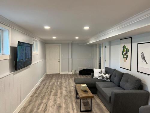 River View House Basement in Kamloops, Kanada