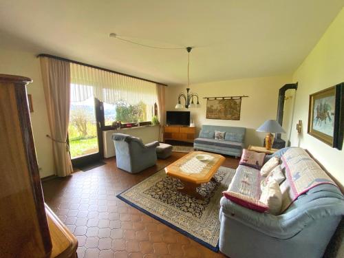 Ferienwohnung Rhönpanorama (Ferienwohnung Rhonpanorama) in 格爾斯費爾德/羅恩