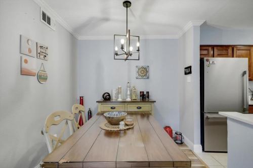 Heart of Dallas - Cozy Apt 2Bed Pool Green in Dallas, USA