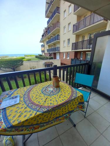 Appartement d'une chambre avec vue sur la mer et balcon amenage a Cabourg - Location saisonnière - Cabourg