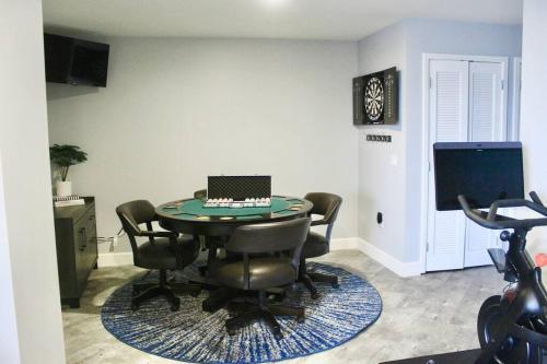 Large Downtown Condo W/ Patio & Parking in San Diego, USA