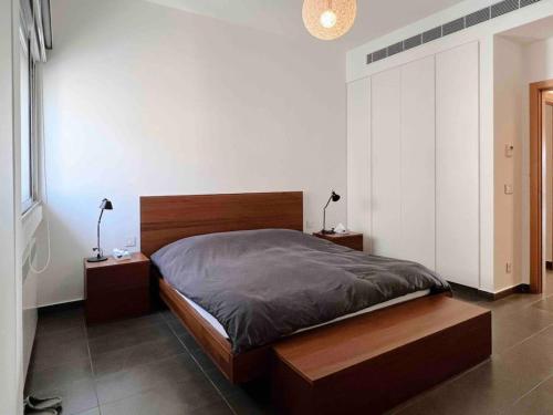 Gorgeous 3Br Achrafieh Apt - image 8