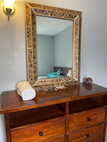 AZGuestHouse at Mill Full Bedroom-Shared Bathroom3 in Fountain, USA
