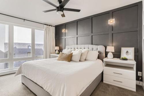 4BR Upscale Townhome Roof Top w Skyline Views in Denver, USA