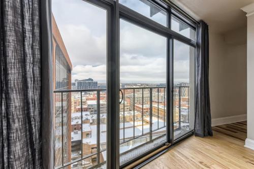 Larimer Luxury Top Notch Amenities Walk to All in Denver, USA