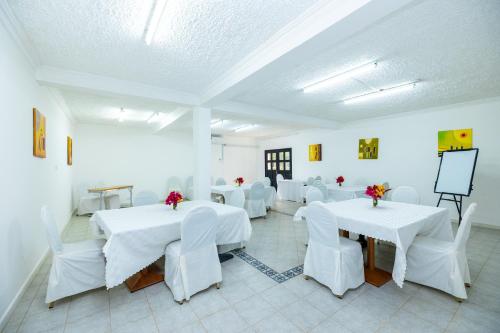 Meeting room / ballrooms, Sarges Hotel in Brufut