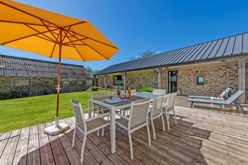 Gîte avec piscine privée chauffée gîte à louer Kerdidreun