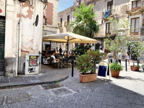 Apartment with 2 bedrooms in Catania with wonderful city view balcony and WiFi 2 km from the beach - image 14