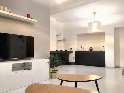 Apartment with 2 bedrooms in Catania with wonderful city view balcony and WiFi 2 km from the beach