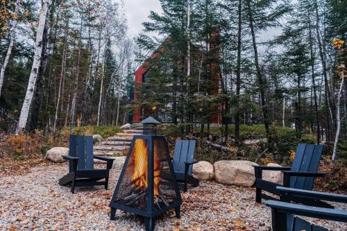 Bright chalet with hot tub and indoor sauna in Lac Superieur (QC)