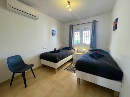 Botanical 2 Bedroom Bungalow with Com Pool VM33 - image 2
