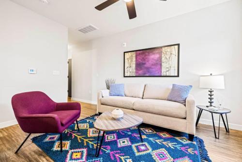 Avenue Hotel Downtown Golden Gold Miners Suite in Golden, USA