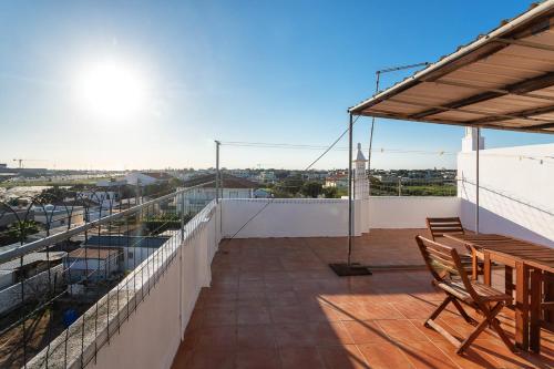Blife Marya private rooms - Airport stay in Montenegro