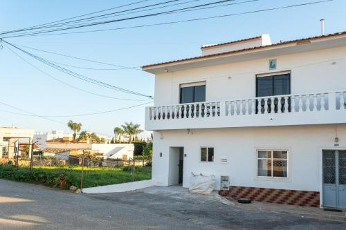 Blife Marya private rooms - Airport stay in Montenegro