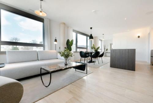 City Luxury With City Views In Ville Haute - Luxembourg