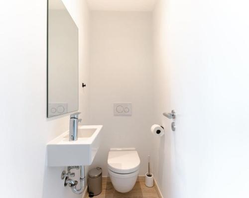 Apartment image 6