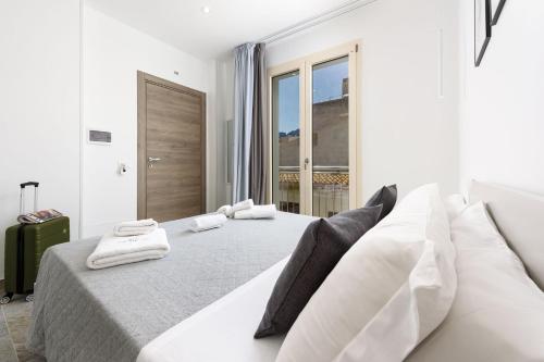 Standard Double Room image 5