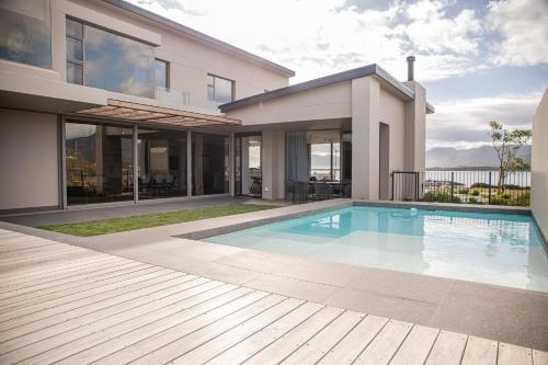Benguela Cove - Milk and Honey - image 2