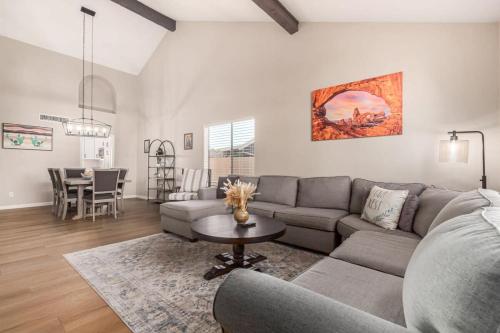 Solstice on Summit Family Retreat-Pool-Putt Grn-Sleeps 10, Chandler (fotografie 9)