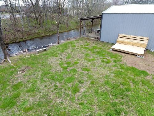 Cozy Room Near Downtown Hendersonville in Hendersonville (TN)