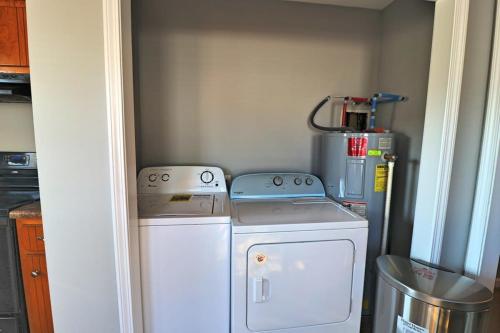 Beautiful cul-de-sac home!!! with a FENCED IN YARD! - image 7