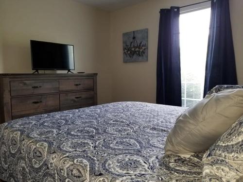 Spacious 3BR 2BA 11 mins away from Cummins Falls State Park!!! - image 2