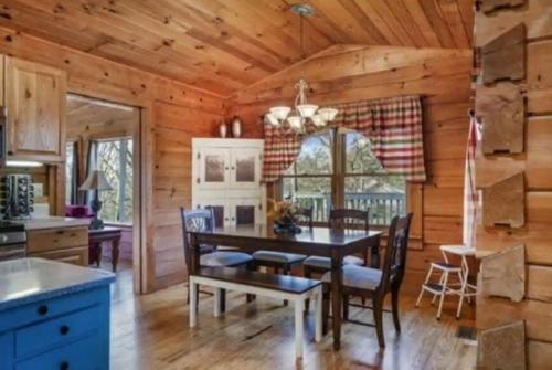 Pigeon Ridge Cabin Cumberland State Park 2B 2B in Lake Tansi (TN)