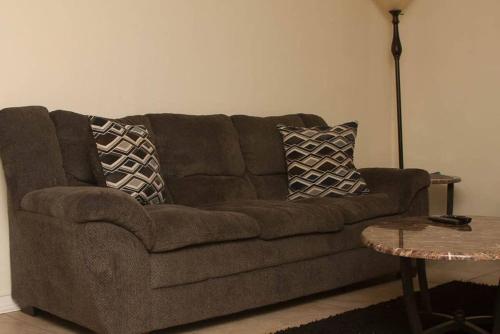 Less than 1 mile from Fort Sill 2 Bedrooms!!!! - image 11