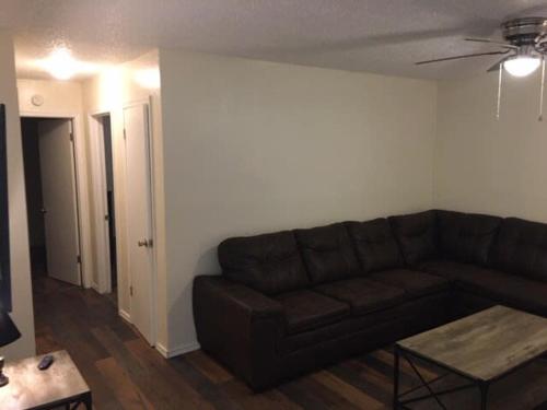 Two-bed one-bath downstairs close to Fort Sill! - main image