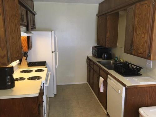 2 Bedroom Apartment for you! Next to Fort Sill - image 10
