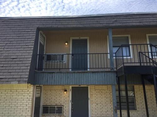 2 Bedroom Apartment for you! Next to Fort Sill - image 12