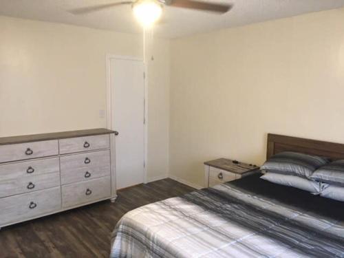 Downstairs One Bedroom Close To Fort Sill! - image 12