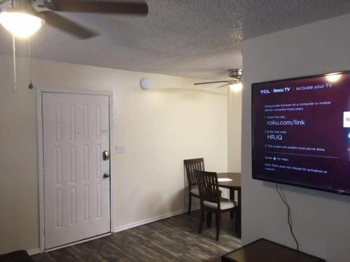 Downstairs One Bedroom Close To Fort Sill! in Lawton, USA