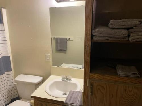 Cute 1 bedroom upstairs apartment next to Fort Sill in Lawton, USA