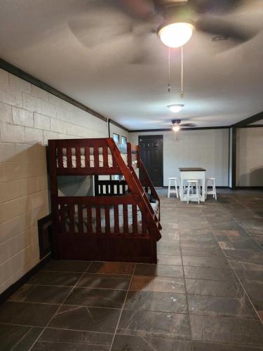 Cozy comfortable Pigeon Forge home close to all attractions and beautiful river - main image
