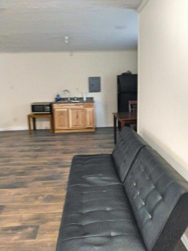 A simple and functional space for travelers in Knoxville, USA