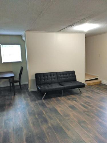 A simple and functional space for travelers in Knoxville, USA