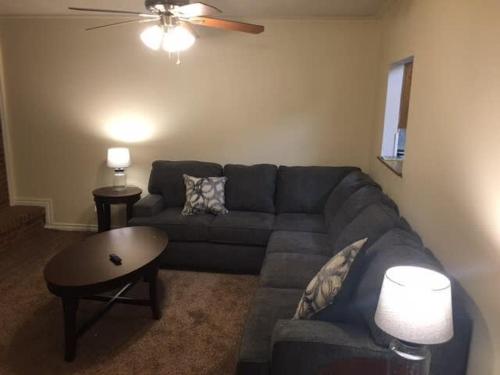 Be comfortable in a house close to base in Lawton, USA