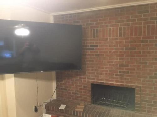 Be comfortable in a house close to base in Lawton, USA