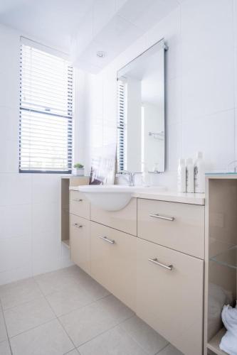 Apartment image 10
