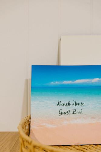 Moffat Beach Coastal Contemporary Unit B - image 4