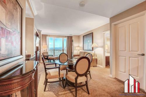 Signature 2Br3Ba balcony combo units 28-602 and 04, Las Vegas (photo 6)