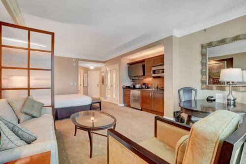 MGM Signature-21-703 Strip View Jacuzzi Studio, Las Vegas (foto 7)