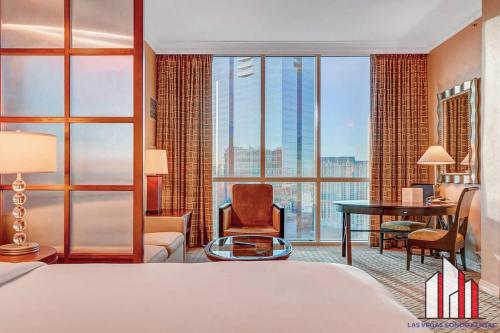 MGM Signature-30-719 Strip View Jacuzzi Studio, Las Vegas (photo 8)