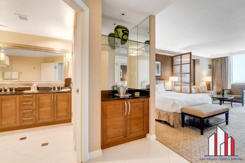 MGM Signature-16-704 Jacuzzi Studio, Las Vegas (photo 6)